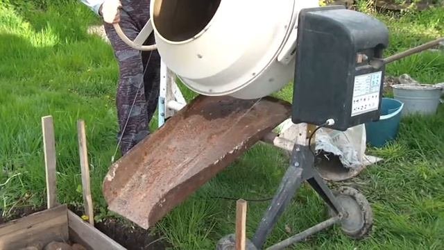 желоб для бетоносмесителя.