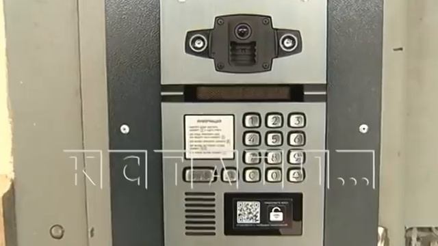 Домофонный шантаж - жителей заставляют покупать электронные ключи, иначе не пустят домой смотреть онлайн
