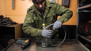 Как откачать масло пылесосом. Лайфхак для трудных ситуаций