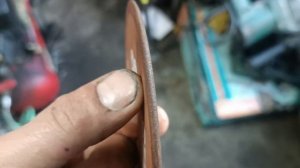 За диском для заточки цепей нужно следить