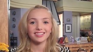 PEYTON LIST Gives Behind-the-Scenes Details on Disney's JESSIE!