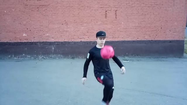 ?Обучения базовой комбинация - Juggling Knee ( Чекания колены - Tutorial).Разминки для начинающих ❗ смотреть онлайн