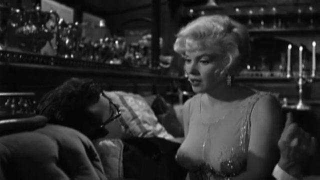 Когда полезно представить себя импотентом ("В джазе только девушки". Видеоцитата) смотреть онлайн