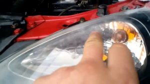 Как убрать налёт на фаре при помощи наждачной бумаги
