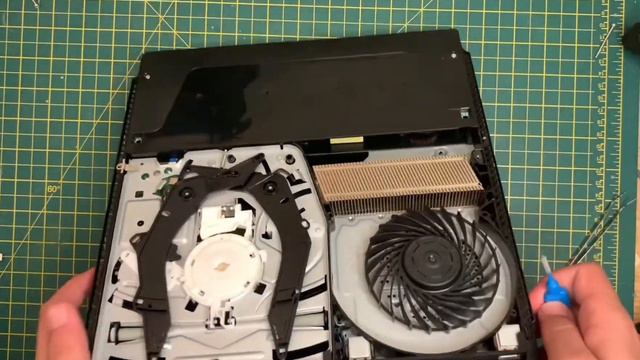 How to clean your PS4 slim(easy) смотреть онлайн