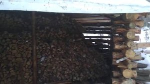 Дровенник из подручных средств