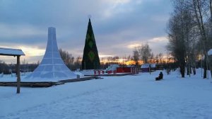 Самая большая ёлка в России на острове Татышев, Красноярск