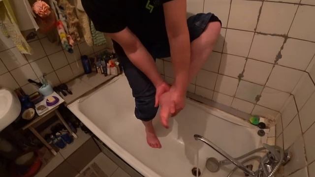 Как мужик ноги мыл смотреть онлайн