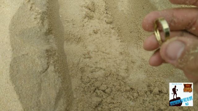 Deu "gold" na praia com (detector de metais) смотреть онлайн