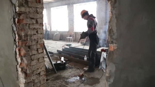 Александр Усс в школе 4