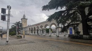 Ж/д вокзал Симферополя — один из самых красивых в России. Внутри пахнет ладаном!