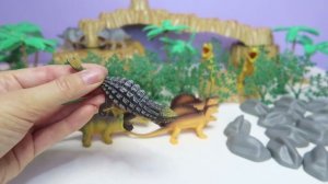 Набор фигурок динозавров "Dino Land", 100 предметов, бренд World Animal Collection