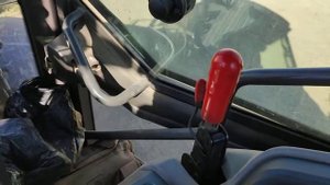 VOLVO BL71B, ремонт кнопки на джойстике.