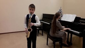 Ватолин Артём, саксофон, средняя группа,  В.А. Моцарт "Сонатина"