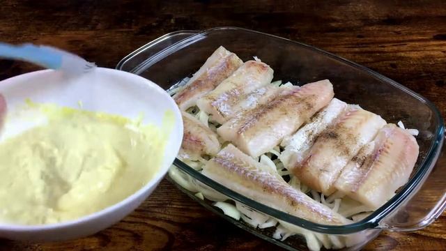 РЫБА В Духовке! Невероятно сочная Рыба на луковой подушке. Быстро и очень просто!