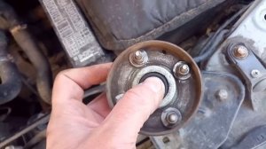 Nissan Almera n16. Замена подшипника в натяжном ролике .