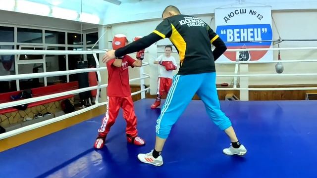 Кикбоксинг. Мидл-кик, Хай-кик, подсечка в отработке с партнёром. смотреть онлайн