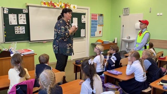 «Засветись» носи световозвращатели школа 358 Московский район Санкт Петербург смотреть онлайн