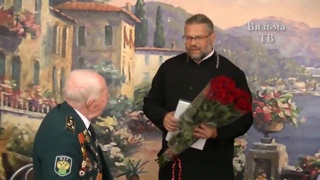 С 98-летием поздравили ветерана ВОВ И.В. Соколова почетные гости смотреть онлайн