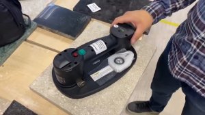Распаковка аккумуляторного вакуумного подъемника (присоски) GRABO