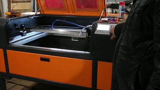 Первые шаги самодельного лазерного CO2 станка к положению ДОМ смотреть онлайн