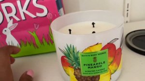 🍍PINEAPPLE MANGO🍍Candle Review 🌸 BATH AND BODY WORKS SUMMER CANDLE🌸