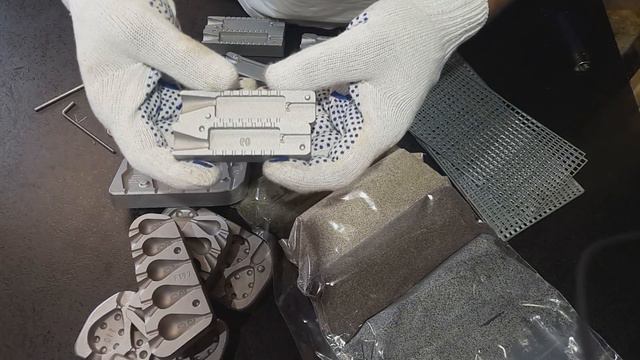 Посылка с формами, для литья грузил. смотреть онлайн