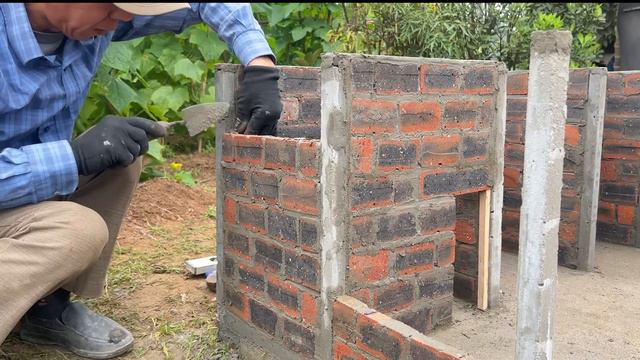 Игрушечный дом из кирпича и бетона смотреть онлайн