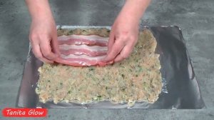 Вместо Колбасы ! Рулет из Куриного Фарша с Беконом и Плавленым Сыром !