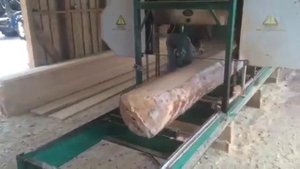 Распиловка брёвен на доску и брус.