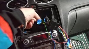 Подключение подрулевого управления Ford Focus 2 с помощью Incar omega 1 на Pioneer MVH-X 580BT