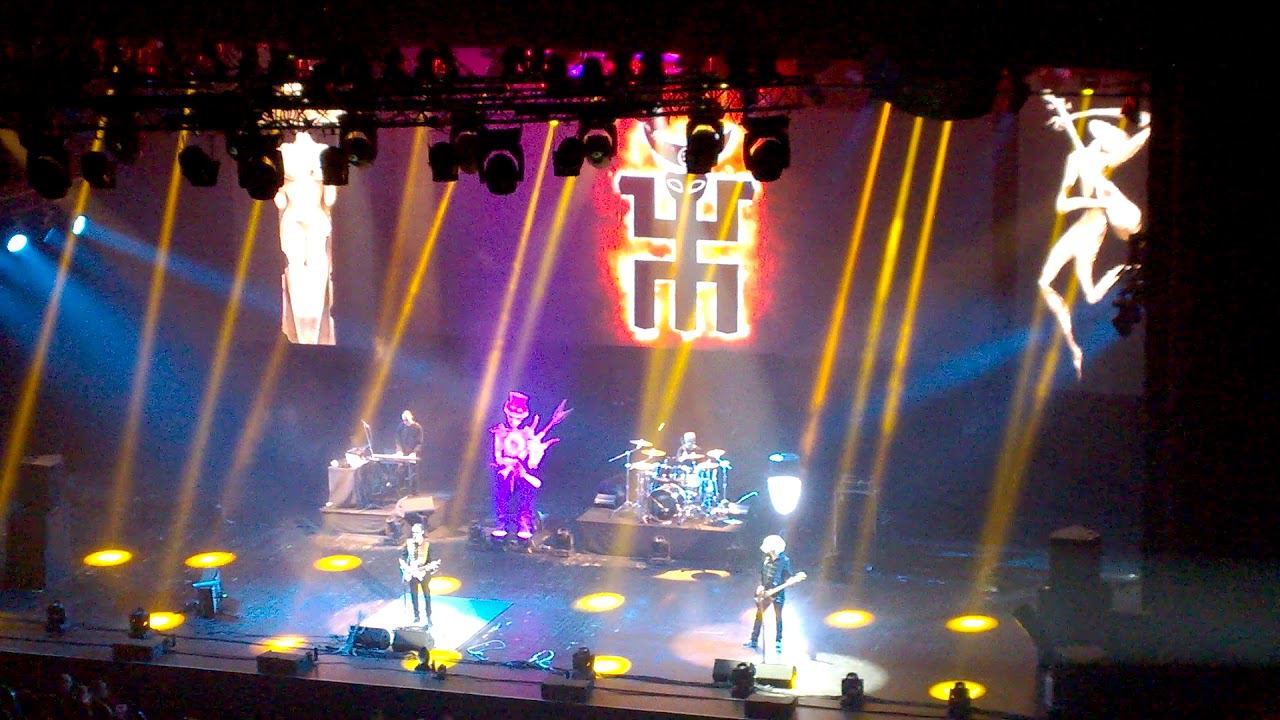 Пикник - тур "Левитация" 03.11.2018 г. Москва (Crocus City Hall) Весь концерт смотреть онлайн