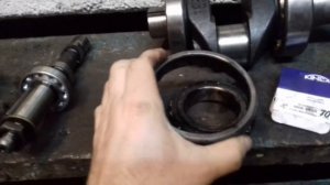 Замена подшипников двигателя  R-190