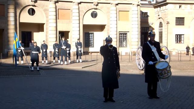 Сигналы в исполнении шведских военных музыкантов 4