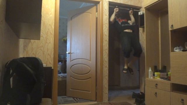 Подтяг на средних пальцах прямым хватом 5 раз смотреть онлайн