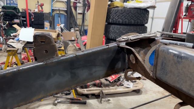 Boxing the frame, halfway there! смотреть онлайн