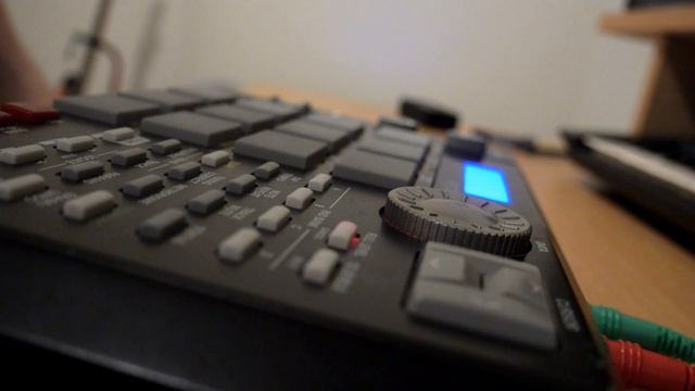 mpc 500, Analog Four, Casio with big reverb смотреть онлайн