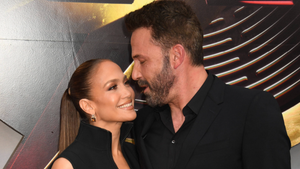 «Я полностью простила тебя»: почему Бен Аффлек и Джей Ло отменили первую свадьбу