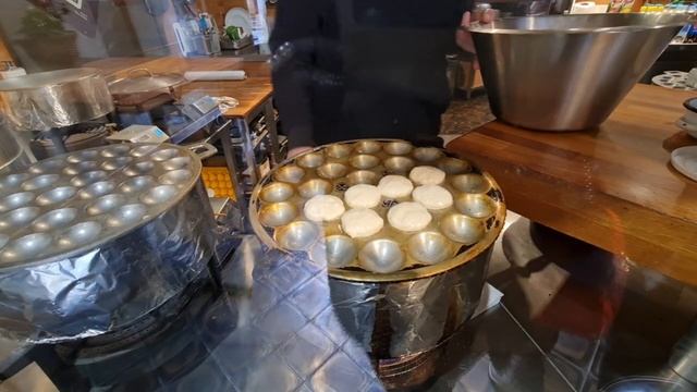 Тынский Храм. Уличная еда в Праге смотреть онлайн