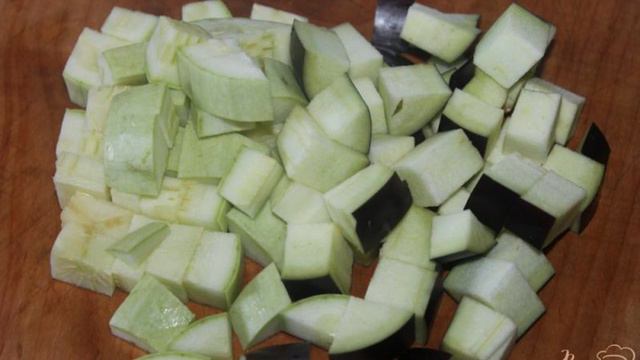 Тушенный картофель с летними овощами