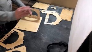 #КОРМУШКА ДЛЯ ПТИЦ своими руками из фанеры.КАК СДЕЛАТЬ  кормушку для птиц?