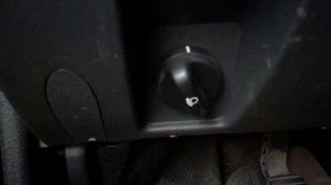 Корректировка угла наклона фар на Renault Sandero Stepway 2012