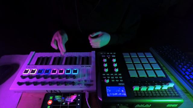 Dr. Dre x LOW BO - Still D.R.E. (instrumental version) | MiniLab MKII + AKAI mpd26 | LIVE Looping смотреть онлайн
