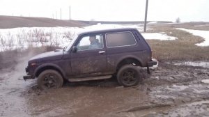 Заряженная Нива по бездорожью 2019