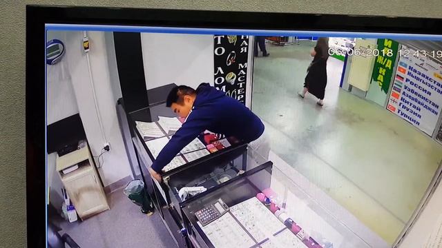 Кража на Центральном рынке в Астане смотреть онлайн