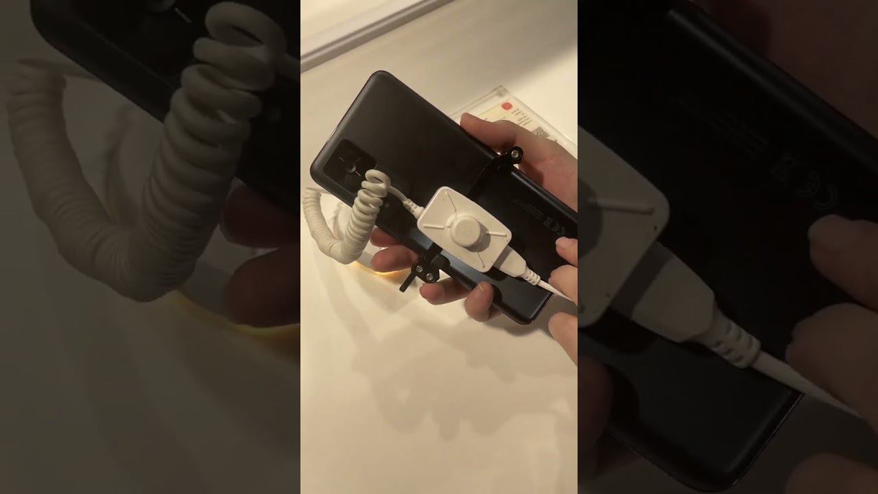 А твой смартфон черного цвета? Xiaomi 12T вполне неплох в этом дизайне смотреть онлайн