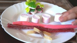 Суши из конфет и мармеладок