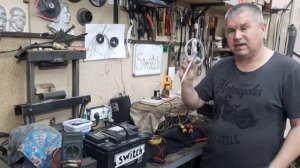 Как работать токовыми клещами, мультиметром и работу электрика. А так же Про технику безопасности.