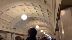 Фрагмент. Швейцарки в Москве _ впечатления и реакция иностранцев, самое красивое метро в мире