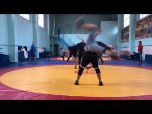 Арабское сальто через партнёра